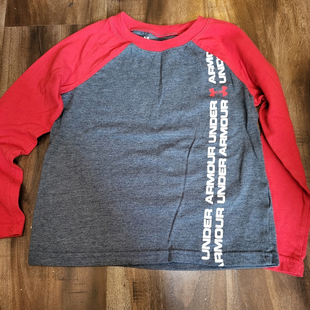 4T under armour long sleeved shirt.